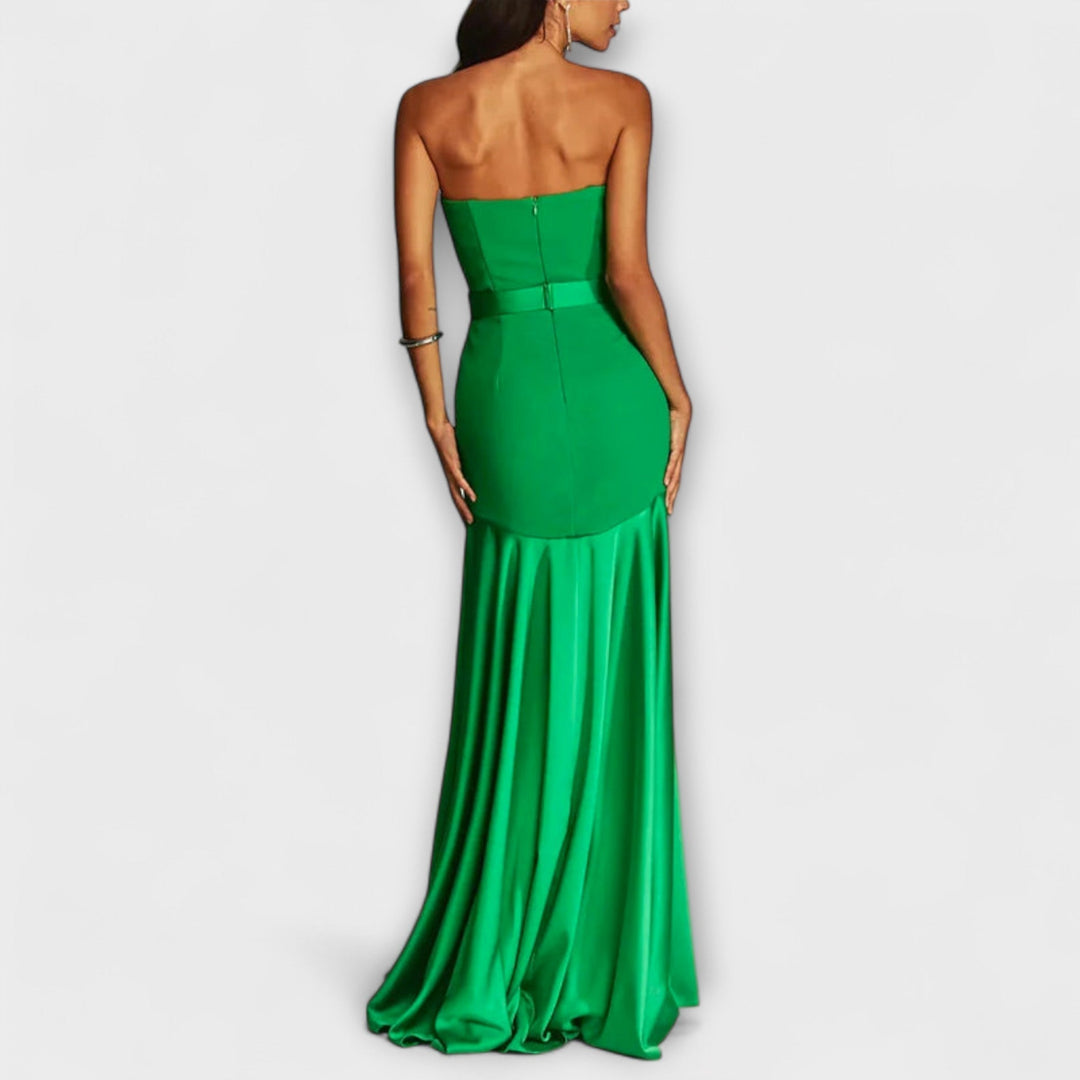 Vada - Off-Shoulder Maxi Dress with V-Neck