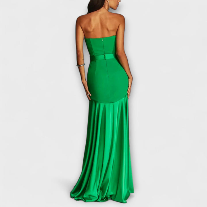 Vada - Off-Shoulder Maxi Dress with V-Neck